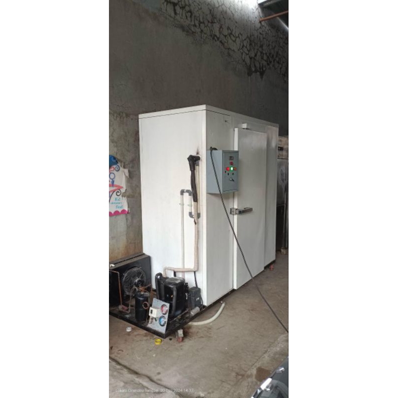 SECOND/BEKAS COLD STORAGE FREEZER PORTABLE UK 180 X 90 X 200 CM