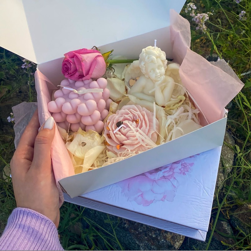 Pretty angelic candle hampers set by Twntiesgirl