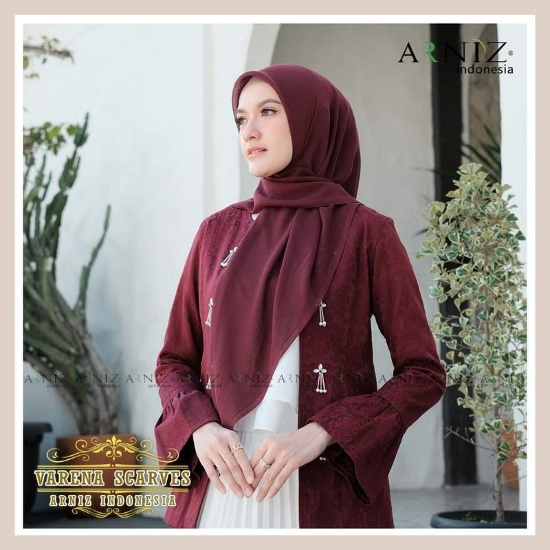 Jilbab Segi Empat Arniz Varena Scraves Acces. Bandul  ORI Branded
