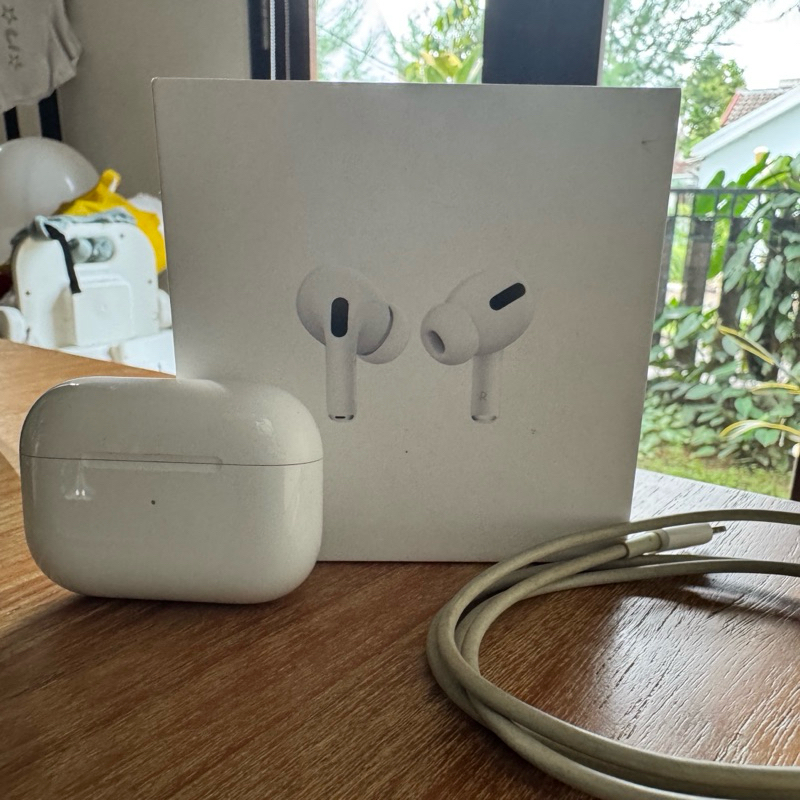 apple airpod pro gen 1 original second