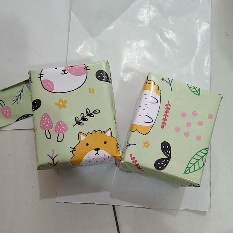 

KADO BERHADIAH AKSESORIS DAN MAINAN