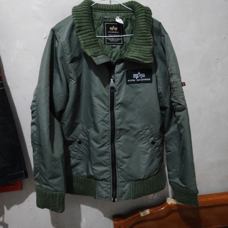 Jaket army alpha industries