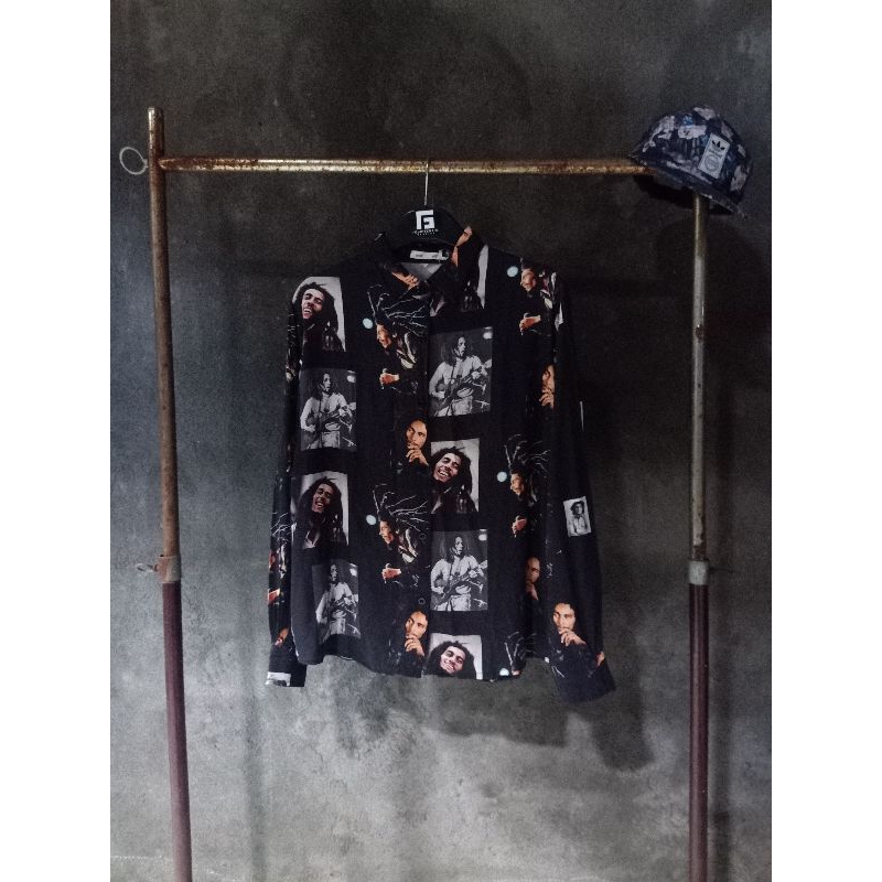 Kemeja HnM wanita motif bob marley