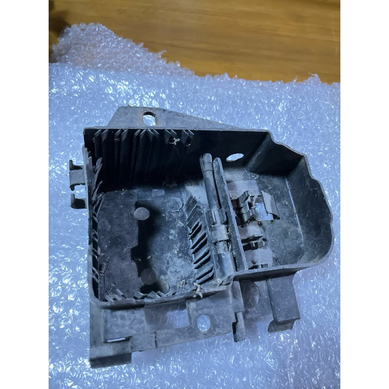 Dudukan Tempat aki accu Honda Win win100 ori Tempat Aki win100 orisinil Ori copotan