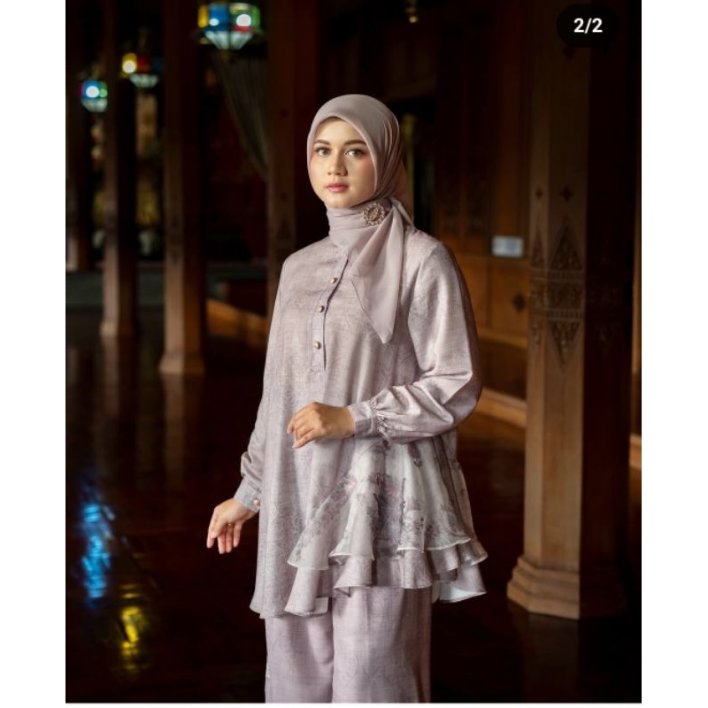 sikambang manih tunik jamila