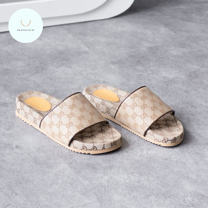 Gucci GG Slide Supreme Sandal