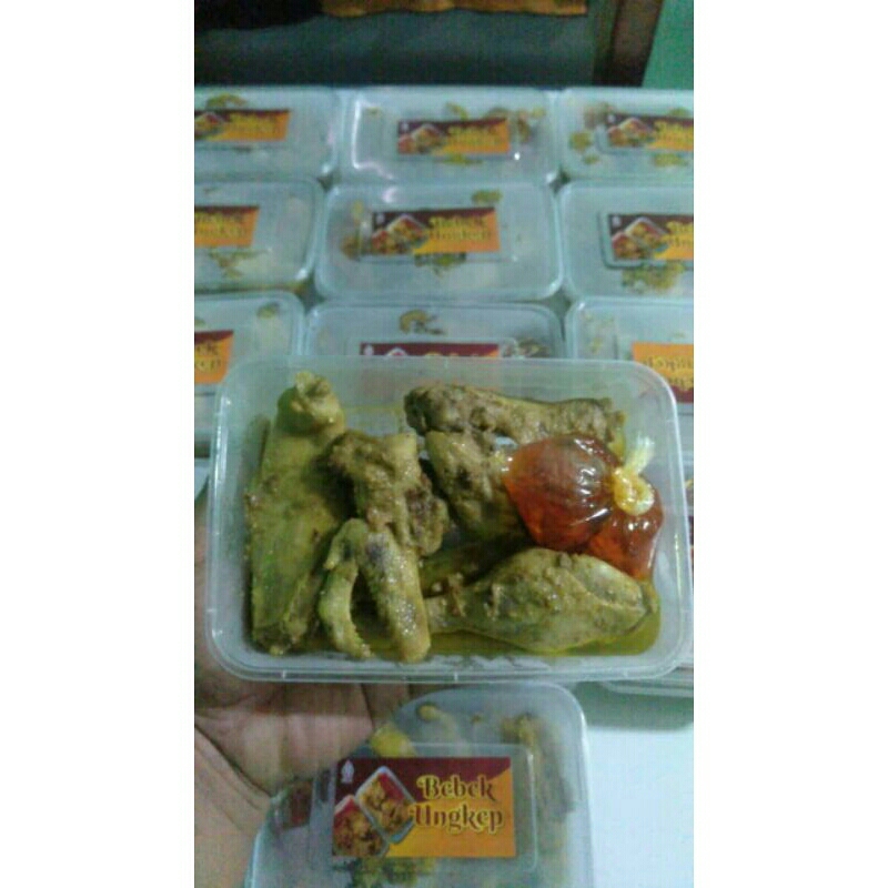 

Bebek ungkep bebek siap goreng isi 4 potong