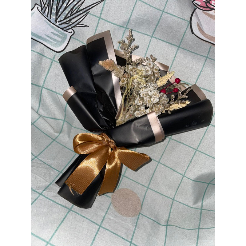 Buket bunga kecil buket bunga souvenir buket wisuda buket bunga ulangtahun buket bunga graduation