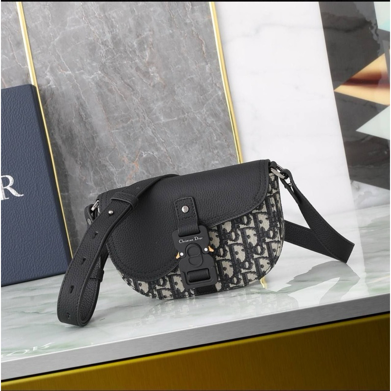 DIOR SADDLE MESSENGER BAG