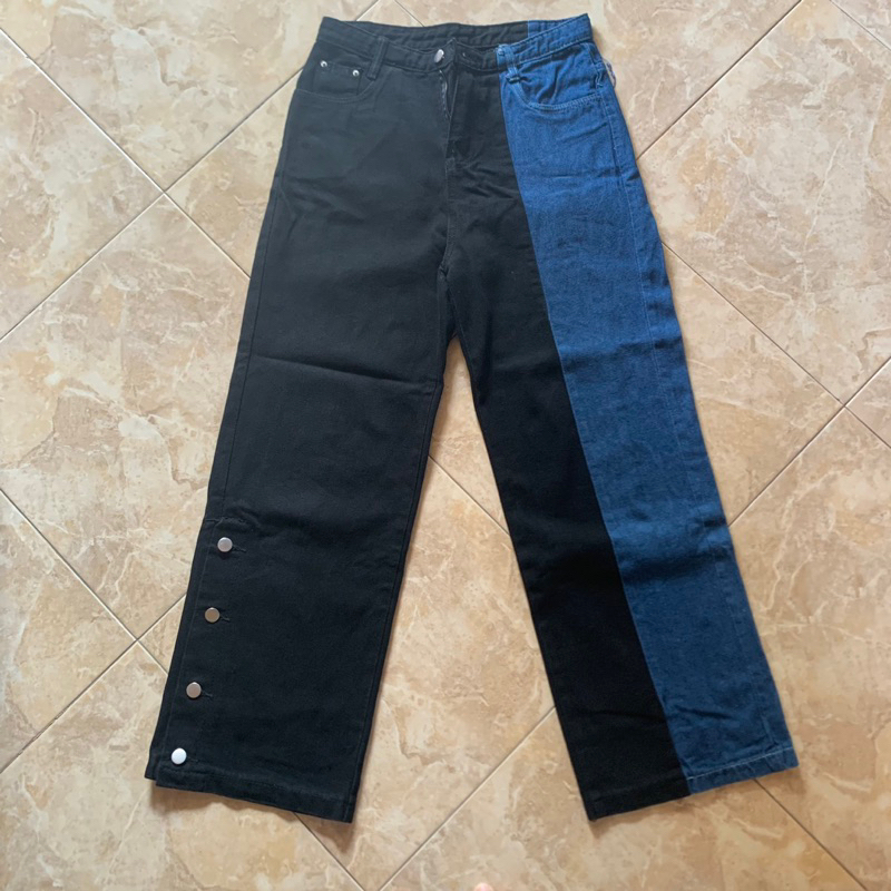 PRELOVED TWO TONE BAGGY JEANS BY WEARTHREEK