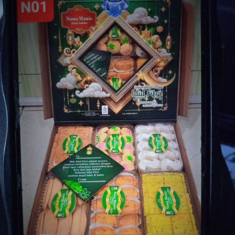 

PROMO kueh paket bingkisan lebaran nona manis diamond 01