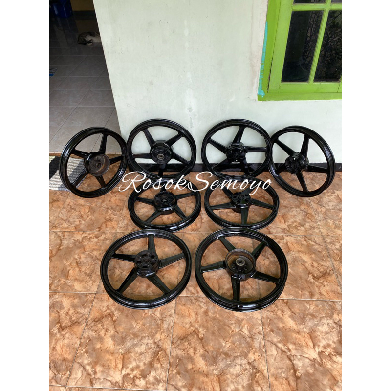 Velg set depan belakang yamaha vixion old original bekas copotan 2nd