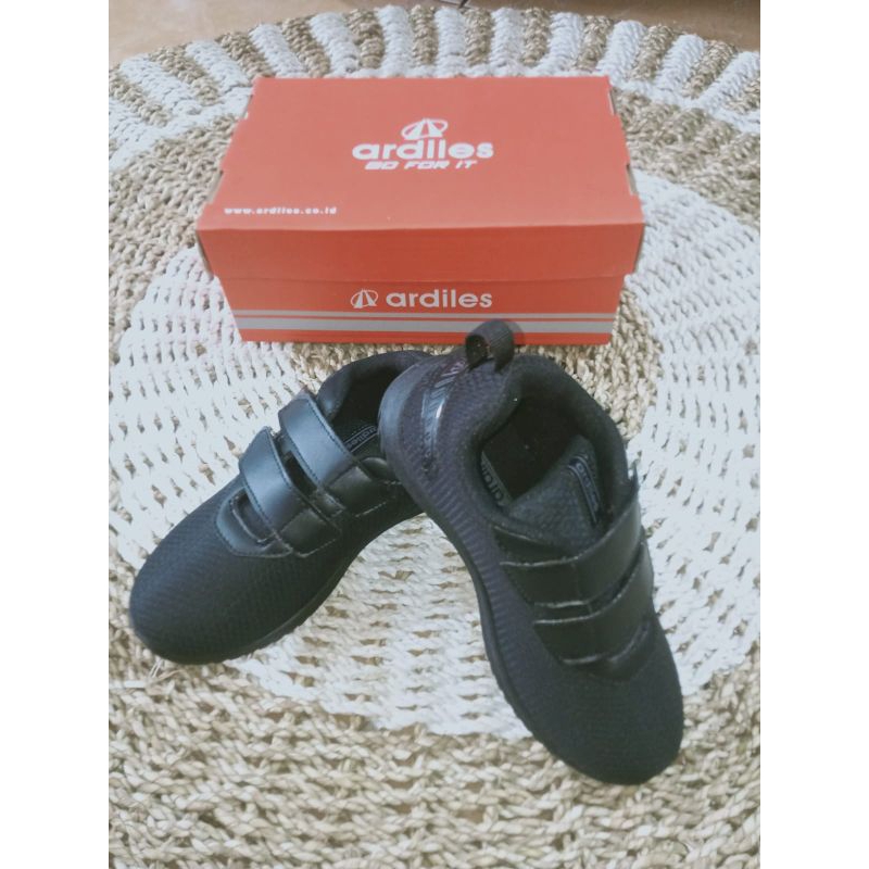sepatu ardiles | sepatu anak sekolah