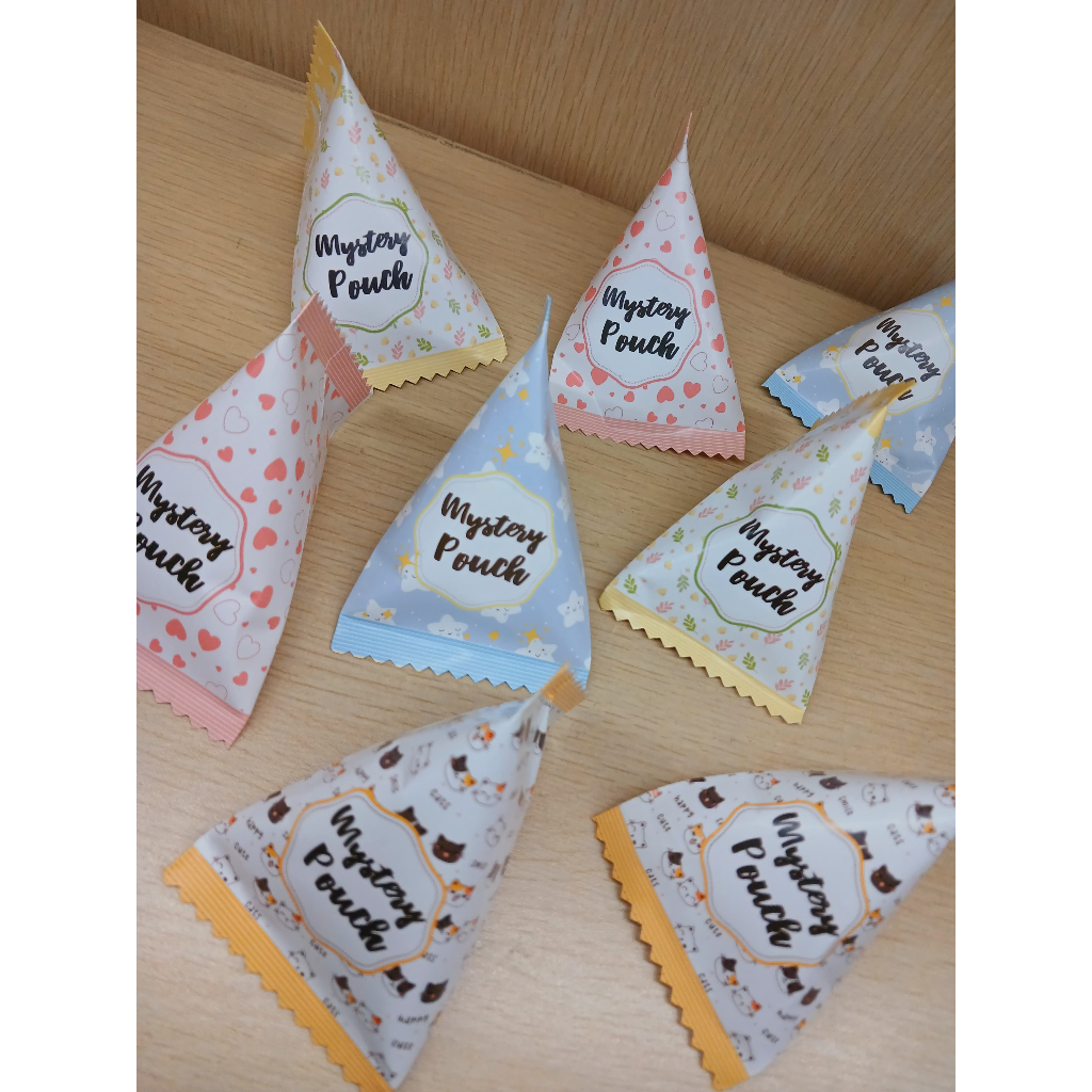 

Mysteri Pouch Unik Hadiah Rahasia Random untuk Semua Acara
