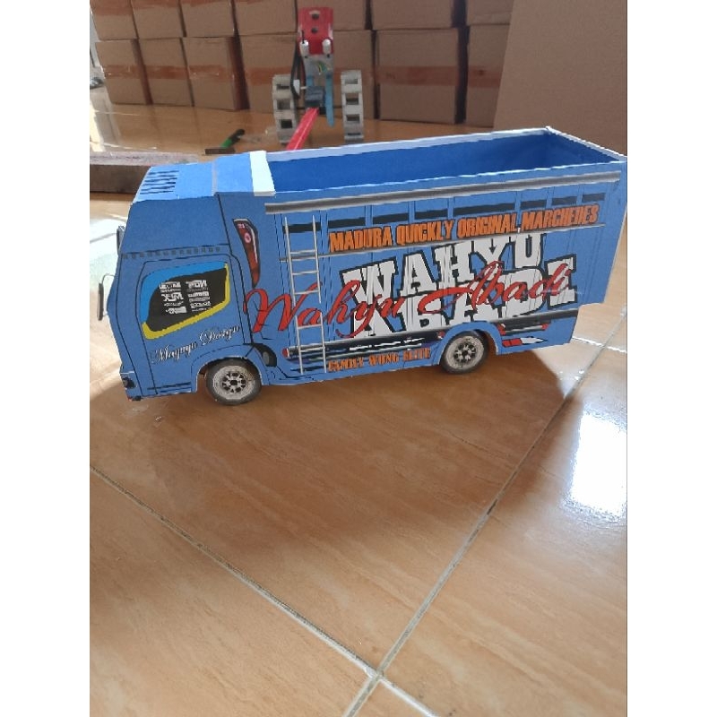 Truk oleng Wahyu abadi  ukuran besar 45cm bervariasi lampu#terpal dan bahan dari multiplek(triplek)