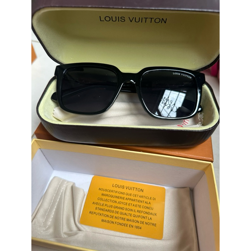 Louis Vuitton Kacamata Hitam