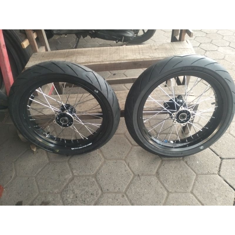 pelek v rossi pnp crf 185/215/17 ukur ban 90/80 100/80 corsa r46