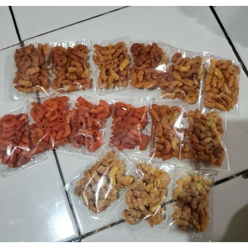 

makaroni bantet kriuk premium isi 12 pcs 4 varian rasa pedas,jagung,balado,asin