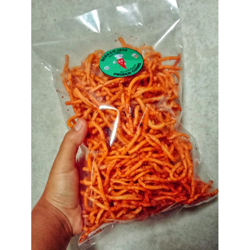 

sistik jeletot sistik ini berbeda dengan sistik bawang yang biasanya. produk saya lebih teksturnya lebih keras, namun renyah dan krispi. dengan aroma bawang merah dan bawang putih yang khas menambah kenikmatan dan ciri khas produk ini