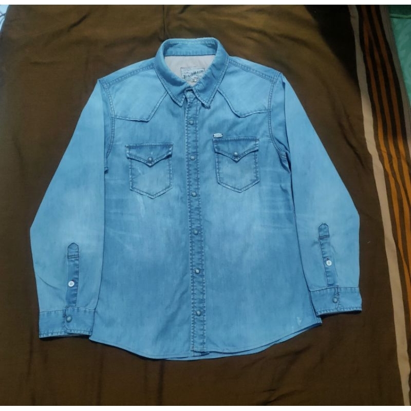 Kemeja Denim Buckaroo
