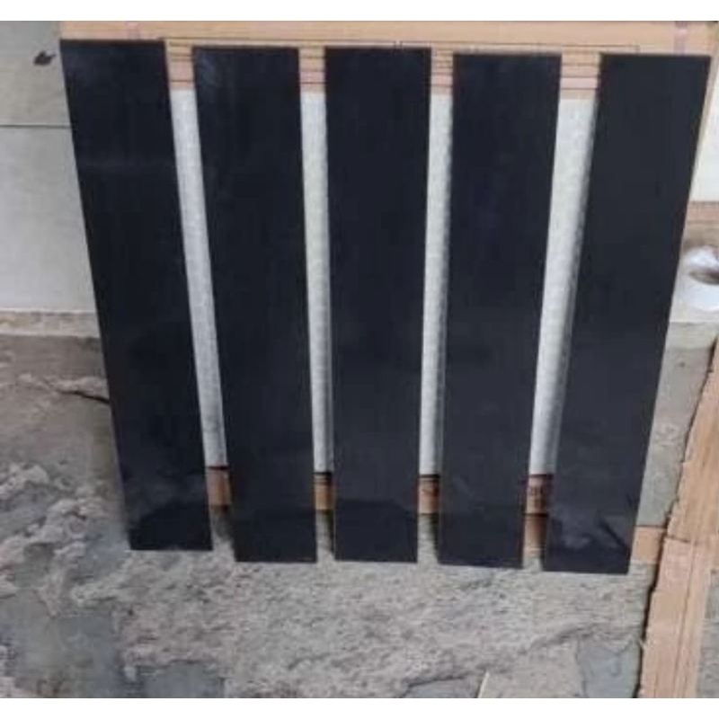 Lis Hitam 10x60 Granit Glosy