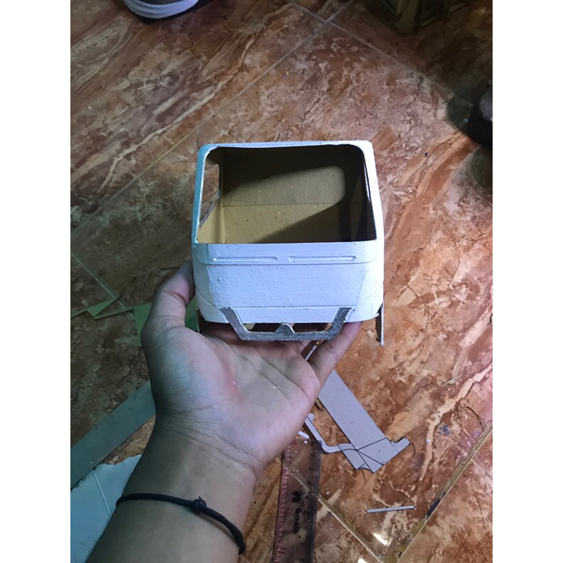 kabin miniatur truk canter skala 1:14