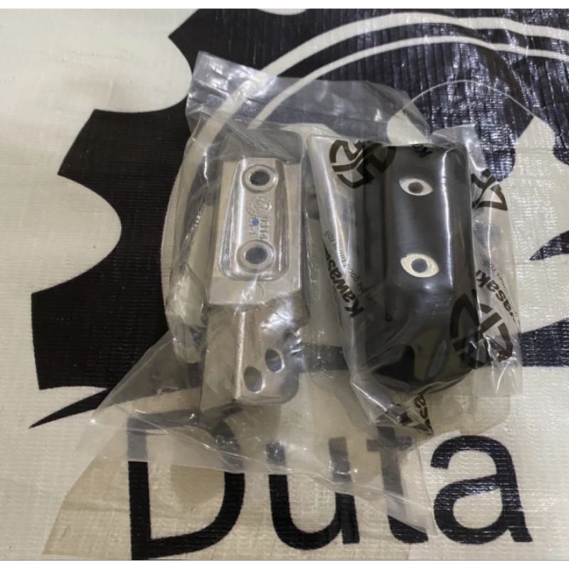 foot step footstep belakang er6 er6n er6f original kawasaki