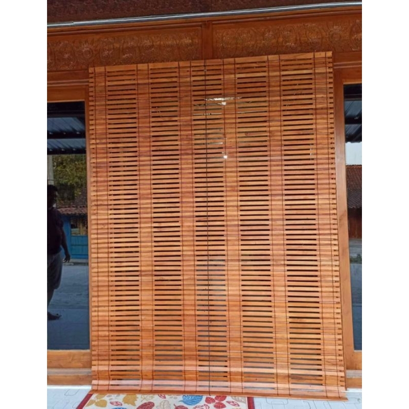 Tirai gulung kayu jati motif