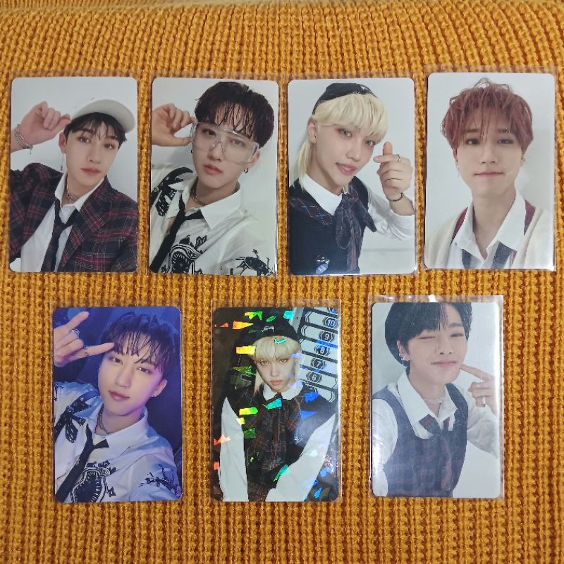 STRAYKIDS CHRISTMAS EVEL ALBUM PHOTOCARD OFFICIAL HAN CHANGBIN BANGCHAN FELIX I.N HOLOGRAM GLITTER