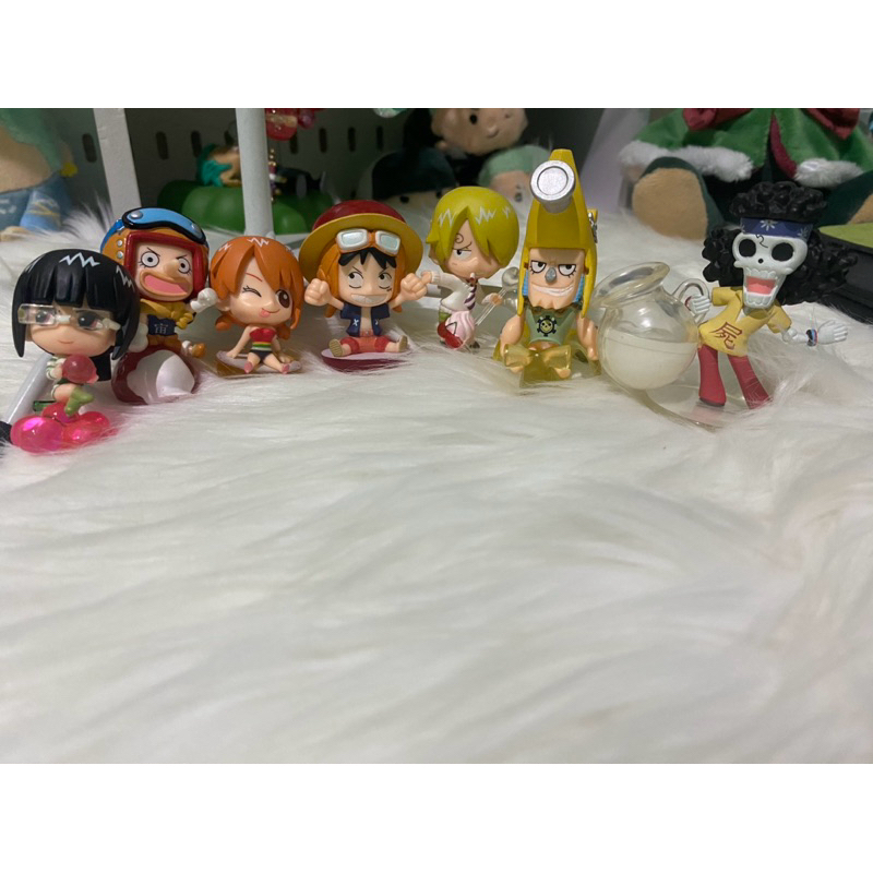 Set Figure One Piece