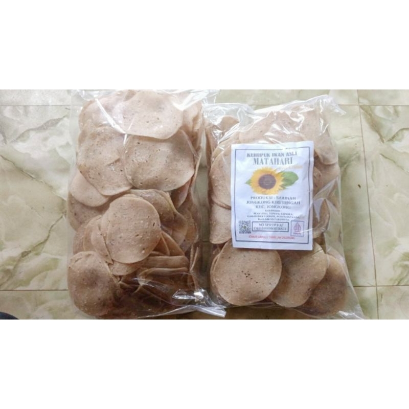 

KERUPUK IKAN ASLI CAP BUNGA MATAHARI 1/2 KG ASAL KAPUAS HULU/PUTUSSIBAU(JONGKONG)