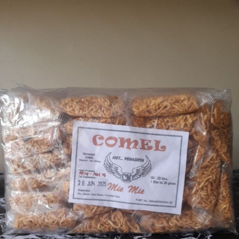 

Camilan Comel Mie Pedas