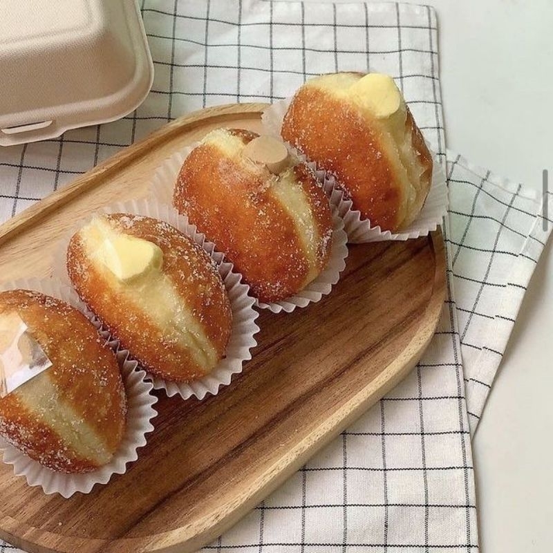 

Blazta Donut Bombolin custard