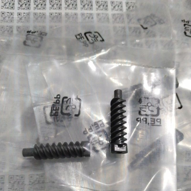 Gigi motor doorlock Kanan abu abu mitsubishi pajero sport mirage outlander triton Orginal baru