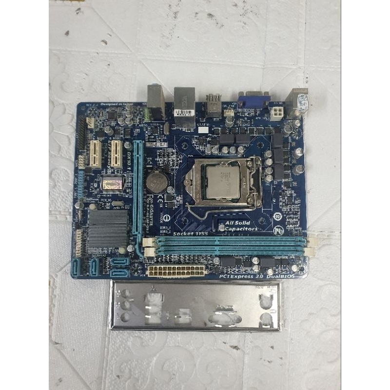 mobo/matherboard gigabyte/asus  h61 soket 1155 suport generasi ke 2 semua bagus dan normal.bonus pro