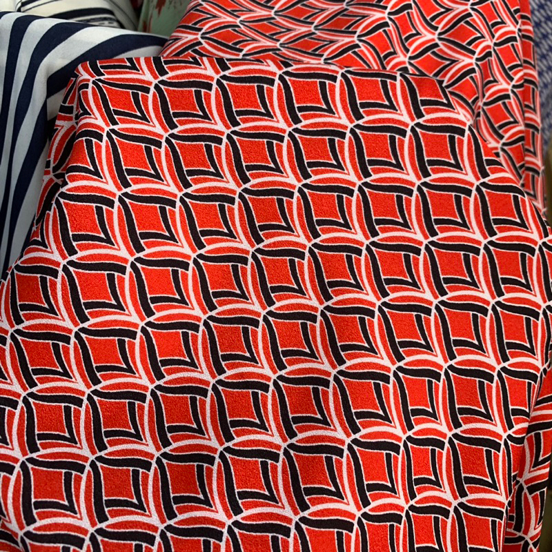 kain crepe diamond - kain crepe motif - kain crepe diamond motif