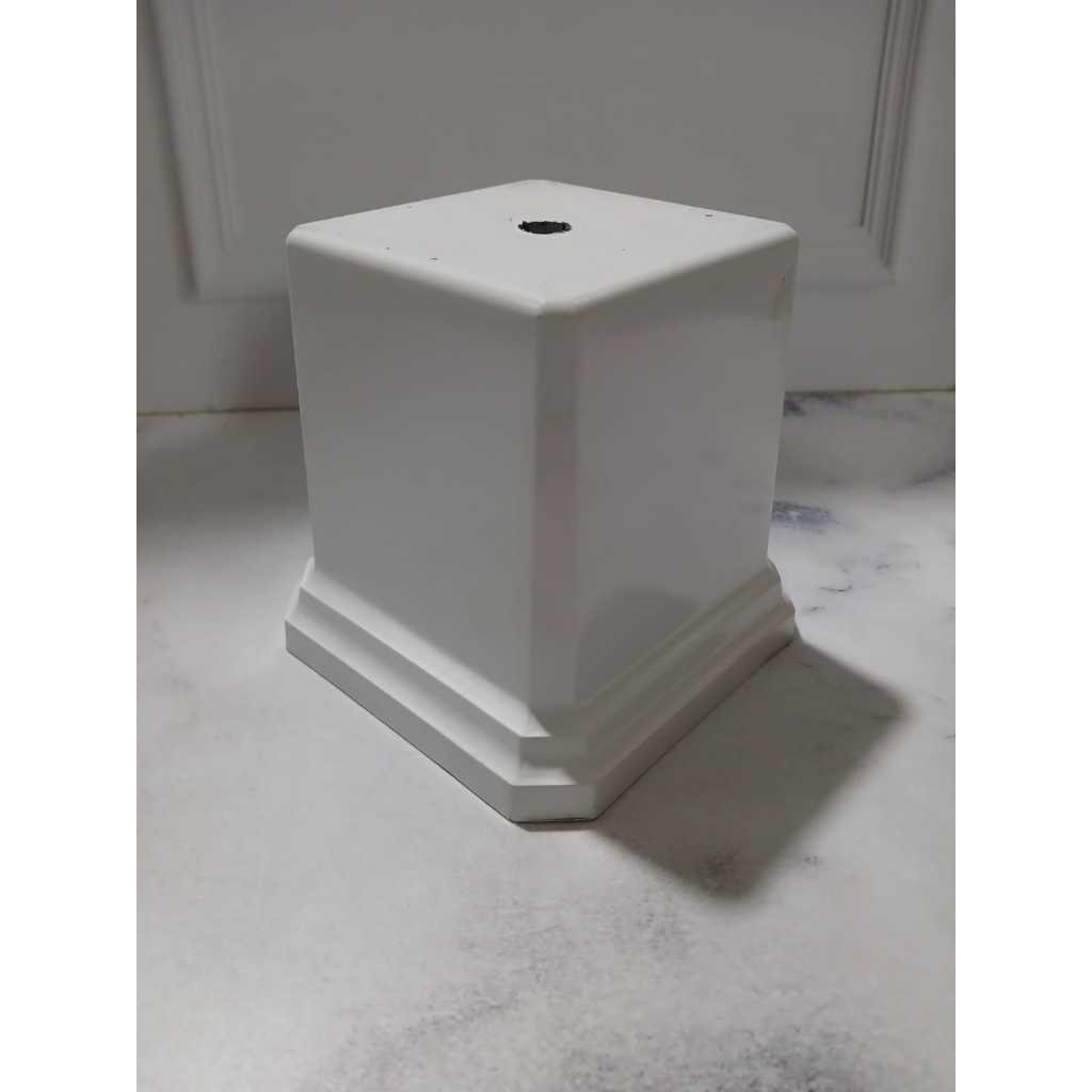 

REQUEST Box Putih