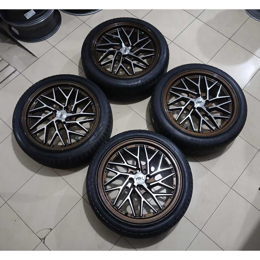 VELG MOBIL HSR R17 BAUT 4 + BAN 205 45 R17 PNP AVANZA LIVINA MOBILIO DLL