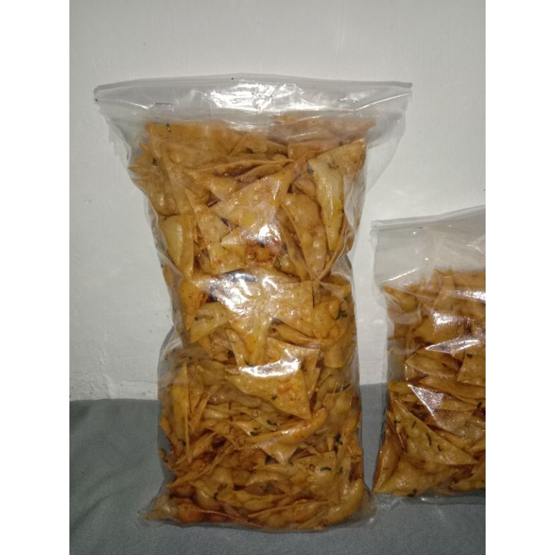

1KG keripik kulit pangsit daun jeruk/ balado
