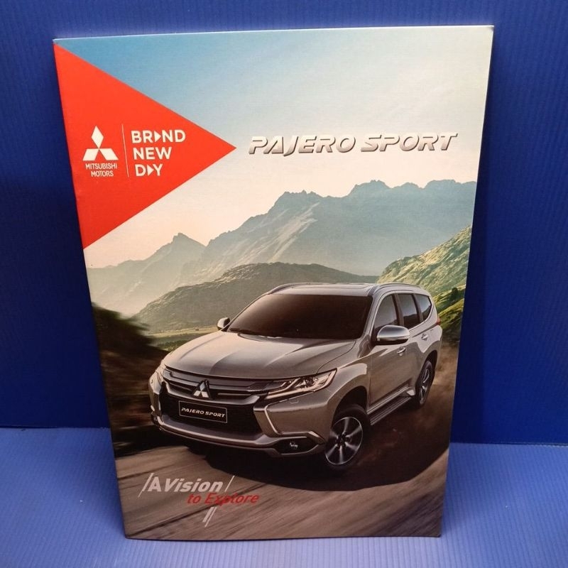 poster brosur leaflet Mitsubishi Pajero sport tahun 2017 ori