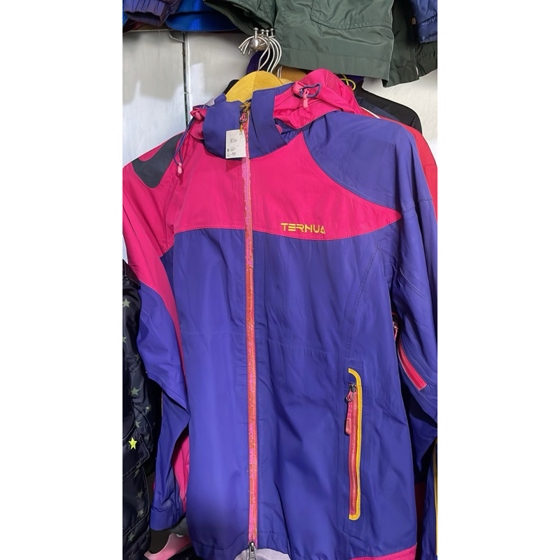 jaket gunung ternua
