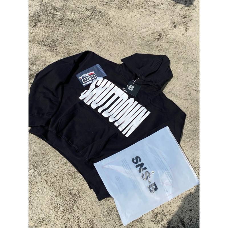 SHUTDOWN.BLACK | HOODIE BOXY | SORRYNOTSORRY.BI+CH