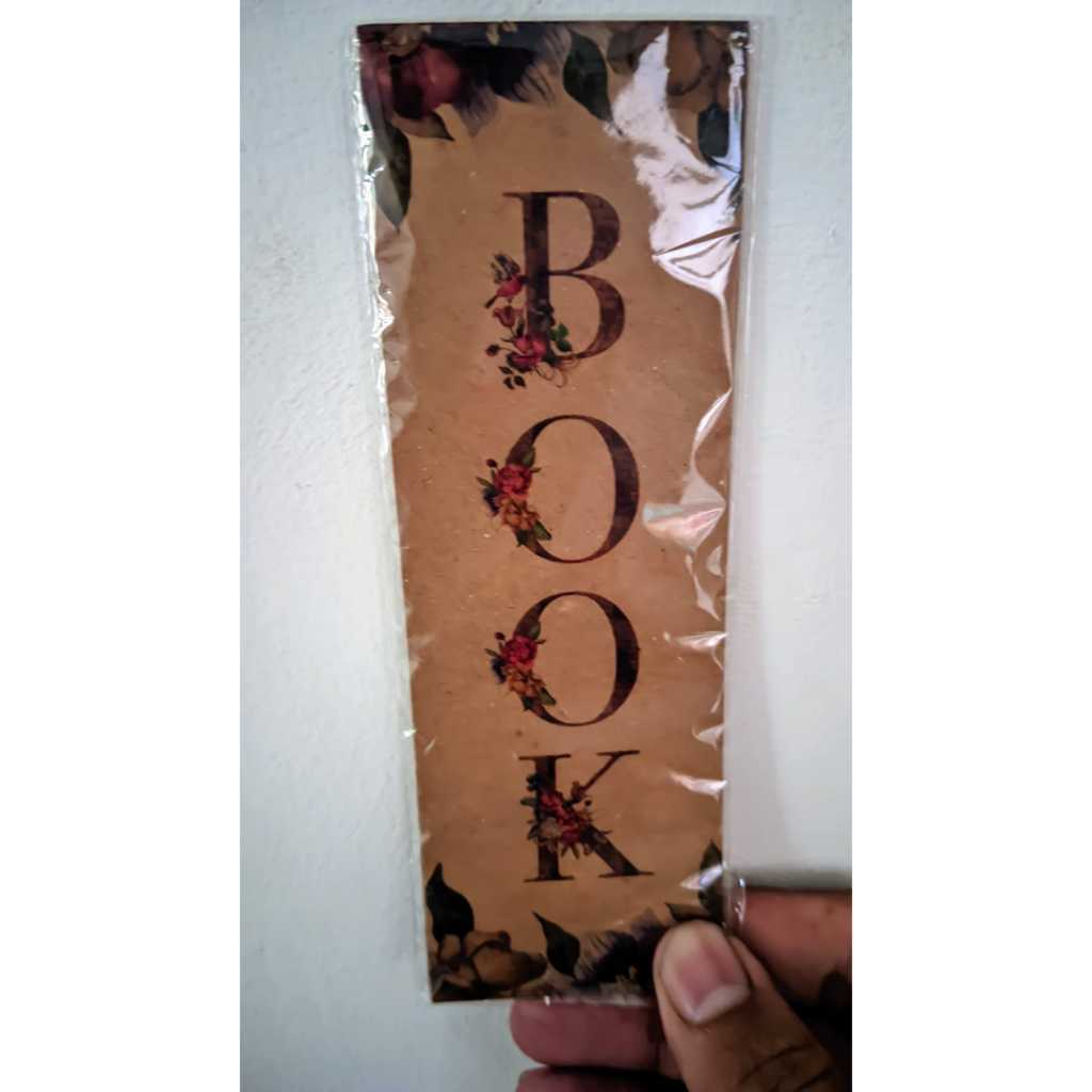 

Pembatas Buku/ Bookmark
