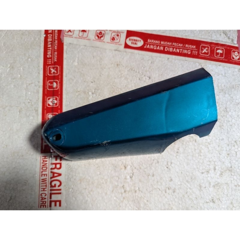 Tepong Bodi Belakang Yamaha V75 V80 NOS
