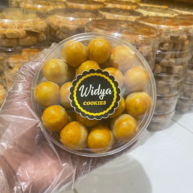 

KUE NASTAR ENAK MURAH SELAI NANAS 250G/WIDYA COOKIES KUE KERING HIDANGAN DAN CEMILAN KELUARGA.