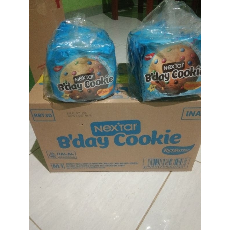 

nextar b'day cookie sekarton