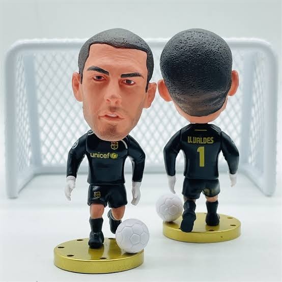 Action figure Victor Valdes FC Barcelona 2009 soccerwe