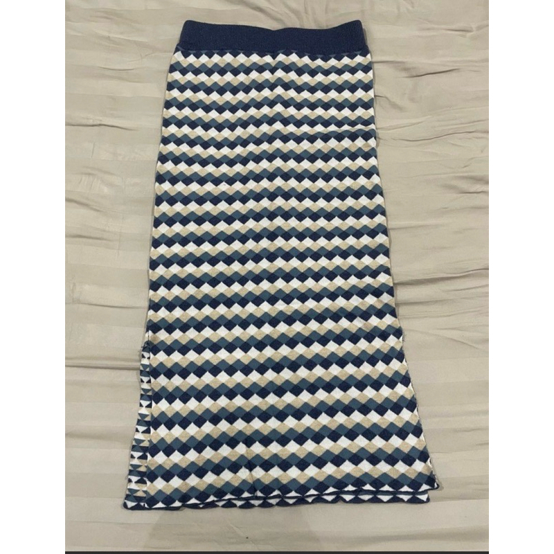 PRELOVED duwa bianca skirt rok knit rajut biru blue midi pattern