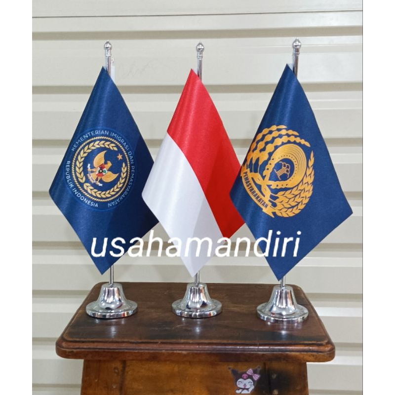 

bendera meja kementerian dan kemasyarakatan ( harga satu set bendera sama tiang)