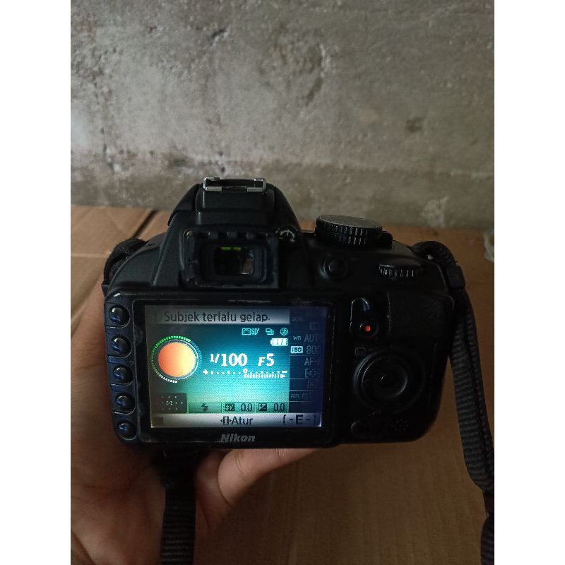 kamera Nikon D3100